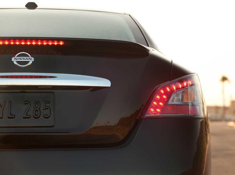  Nissan Maxima 2012 года  (фото 9 из 26)